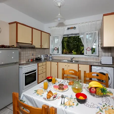 Mary's House Аргостолион